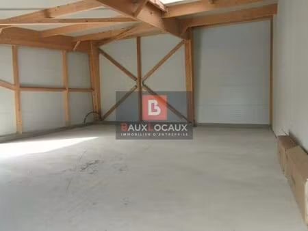 location commerce pelissanne 13330 125m²