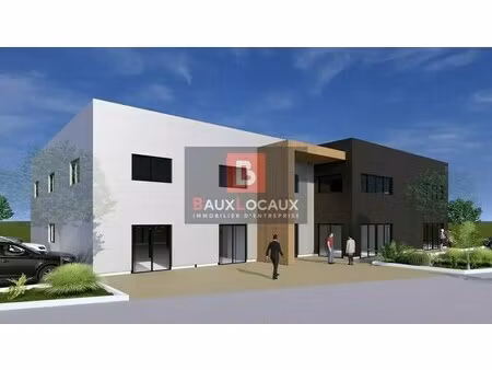 location commerce senas 13560 119m²