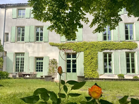 hôtel particulier - au coeur du centre ville historique de cogn