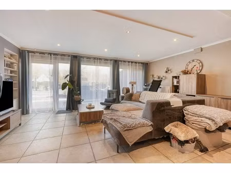 appartement te koop in sint-kruis met 2 slaapkamers
