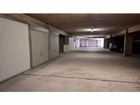 place de parking boxable boulevard de picpus nation (paris 12e)