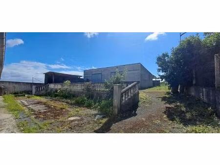 maison lonzac 3 pièce(s) 90.5 m2 bâtiment agricole 160m² et terrain1700m²