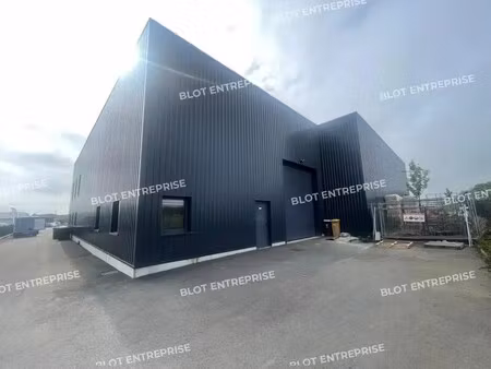 location local d’activités tregueux 22950 135m²