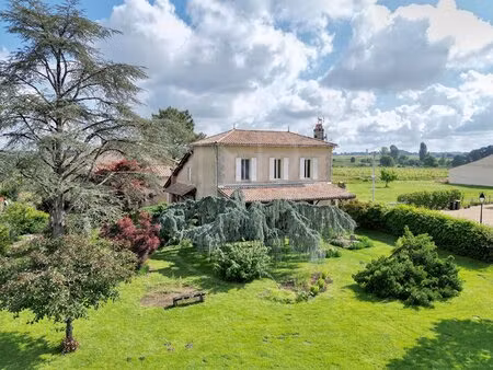 maison de charme avec vue sur les vignes