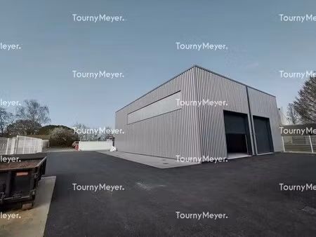 location local d’activités sainte luce sur loire 44980 396m²