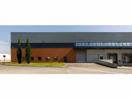 location local d’activités miribel 01700 9623m²
