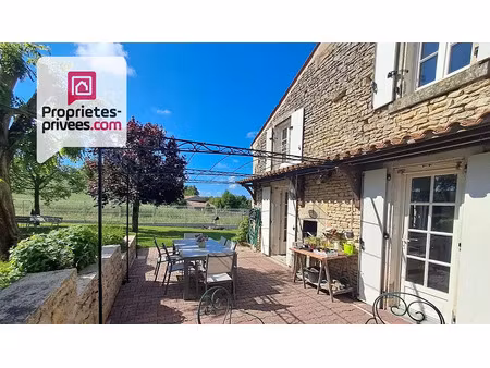 vente maison 6 pièces 195 m² à saint-pierre-le-vieux (85420)  289 000 €