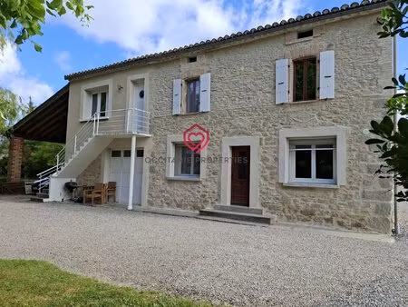 bâtisse de charme dans un cadre champêtre