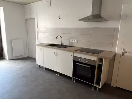 location appartement 3 pièces 80 m² à villars-sous-dampjoux (25190)