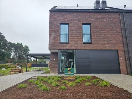 gelijkvloers nieuwbouwappartement met 2 slaapkamers te olmen!
