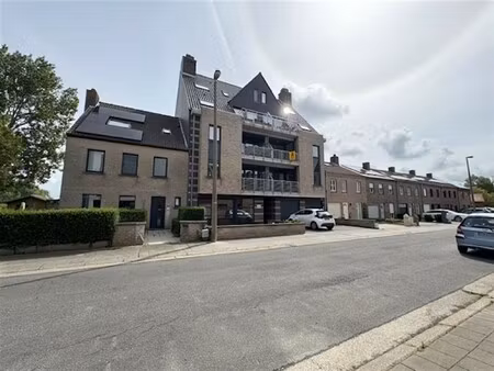 lichtrijk appartement op rustige ligging!