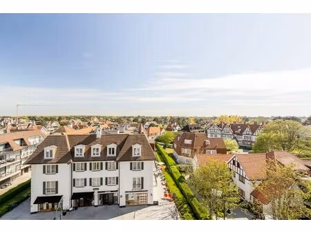 zonnig appartement met open zicht in hartje zoute !