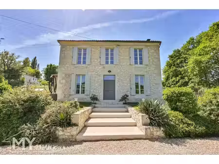 saint andré et appelles - authentique maison de maître en pierre rénovée avec goût
