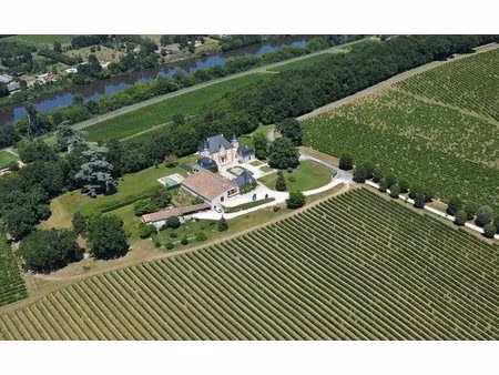 ancienne seigneurie et son vignoble
