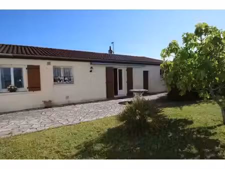 vente maison saintes 17100 - - surface privée