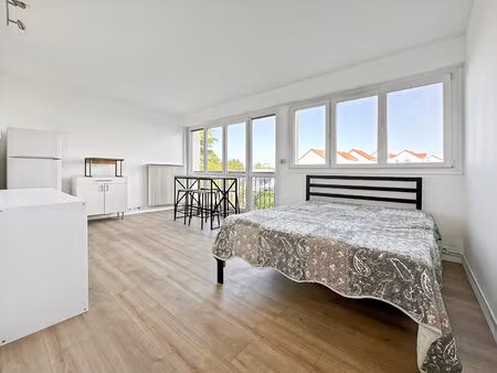 location appartement 1 pièce  24.68m²  chambourcy