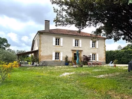 maison de caractère rénovée sur 6178 m² de terrain