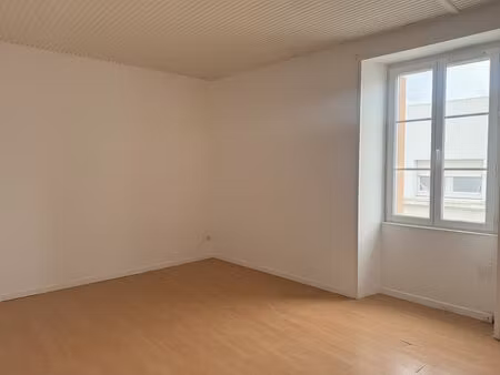 location appartement 1 pièce  36.00m²  beauvoir