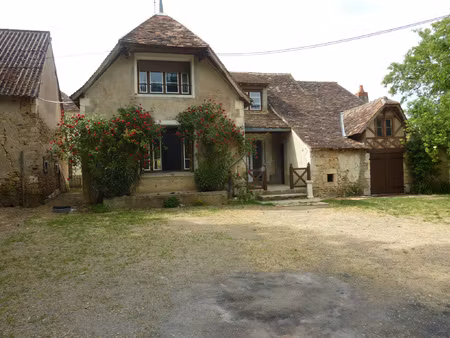 location maison 4 pièces 140m² ingrandes 36300