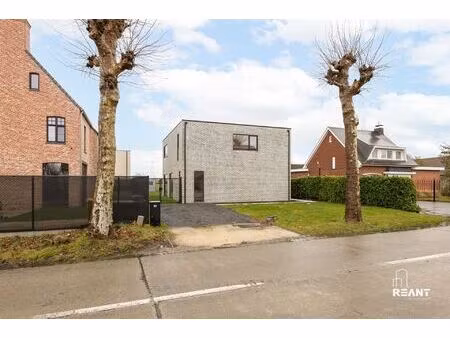 huis te koop in duffel met 4 slaapkamers
