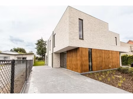 huis te koop in pulle met 3 slaapkamers