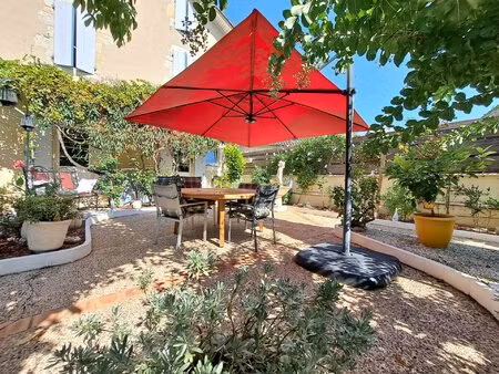 belle maison de ville avec jardinet et dépendance à condom
