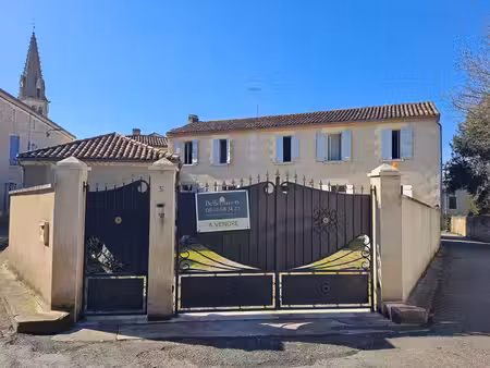 belle maison de ville en pierre rénovée avec appartement  jard