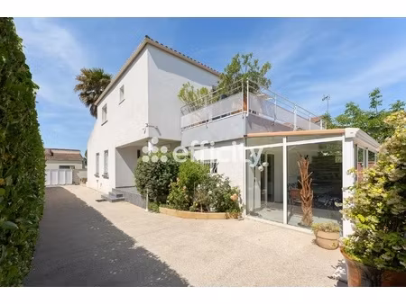 maison 7 pièces - 169 m²