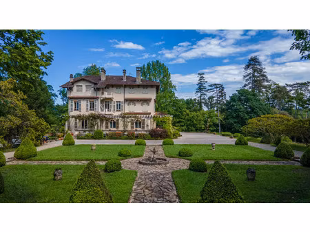 vente propriété 20 pièces 1000m2 gan 64290 - 2288000 € - surface privée