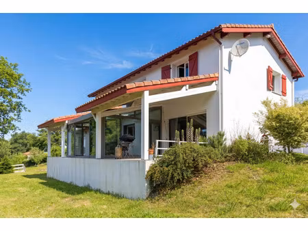 vente maison 6 pièces 219m2 saint-palais 64120 - 499000 € - surface privée