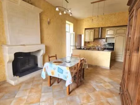 maison à saint-androny (33390)