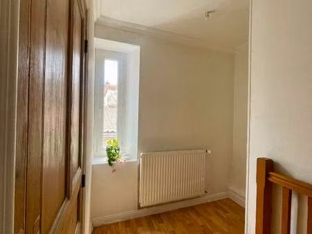 vente maison à montrevault (49110) : à vendre / 134m² montrevault