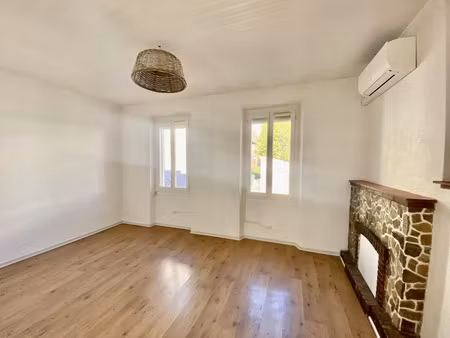 location appartement 4 pièces 63m2 la londe-les-maures 83250 - 865 € - surface privée