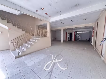 local commercial - 550 m²
