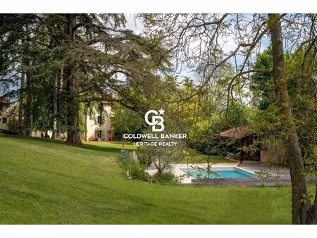 exclusivité coldwell banker – t3 à aménager avec grand jardin dans un domaine réhabilité –