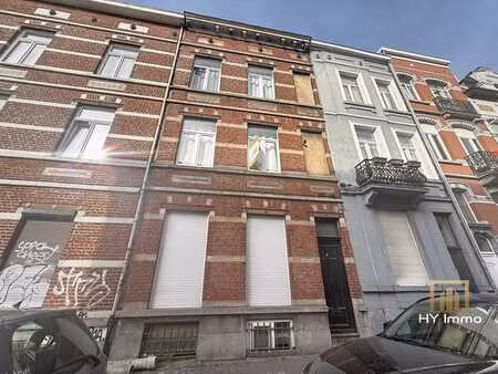 quartier gare du midi - maison de 121m² amenage en 4 logeme