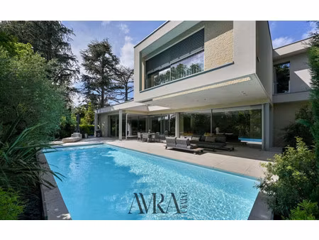 maison contemporaine à louer dans le quartier ouest