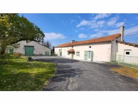 tocane saint apre 24350 ancienne ferme comprenant maison 2 granges sur parcelle de 30970 m