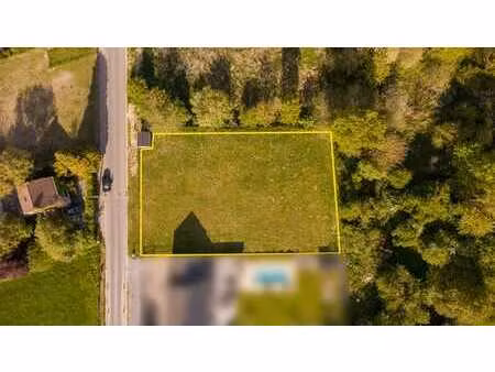superbe parcelle à bâtir de 1593m² à braives