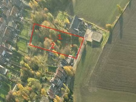 terrain plein sud avec vue dégagée (lot vert)