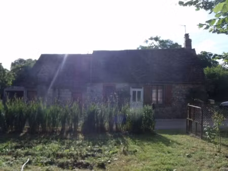 la ferte mace  dans hameau à 3 kilomètres du centre ville