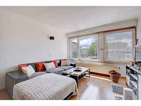 appartement 1ch avec petite terrasse! peb d!