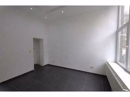 maison 3 chambres entièrement rénovée à charleroi