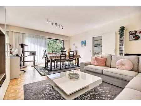 lumineux appartement 2 chambres de 102 m² peb avec terrasse