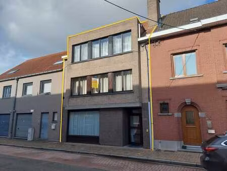 opbrengsteigendom / 3 appartementen / 3 garages