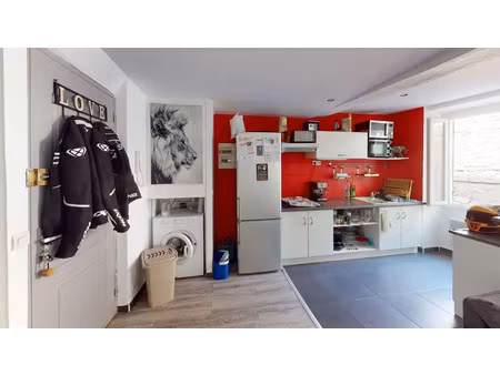 location appartement 1 pièce 36 m² à cuers (83390)