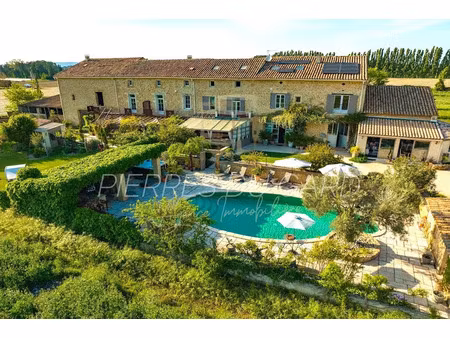 vente maison 18 pièces 675 m² à roquemaure (30150)  2 050 000 €