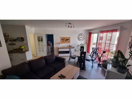 t2 / 50m² / fontenay-le-fleury (ligne n)