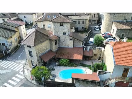 maison saint alban de roche