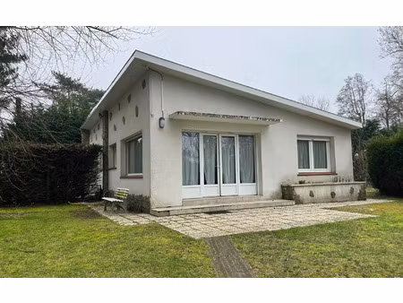 location maison  m² t-3 à cucq  750 €